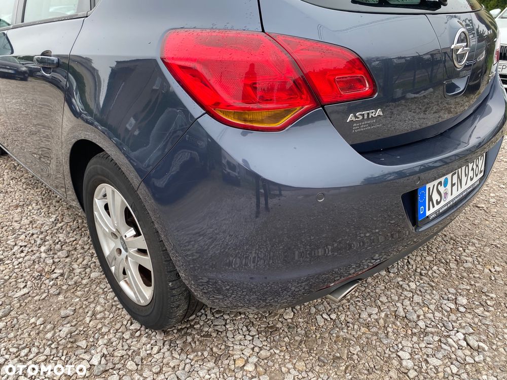 Opel Astra 1.4 Turbo Design Edition - 11