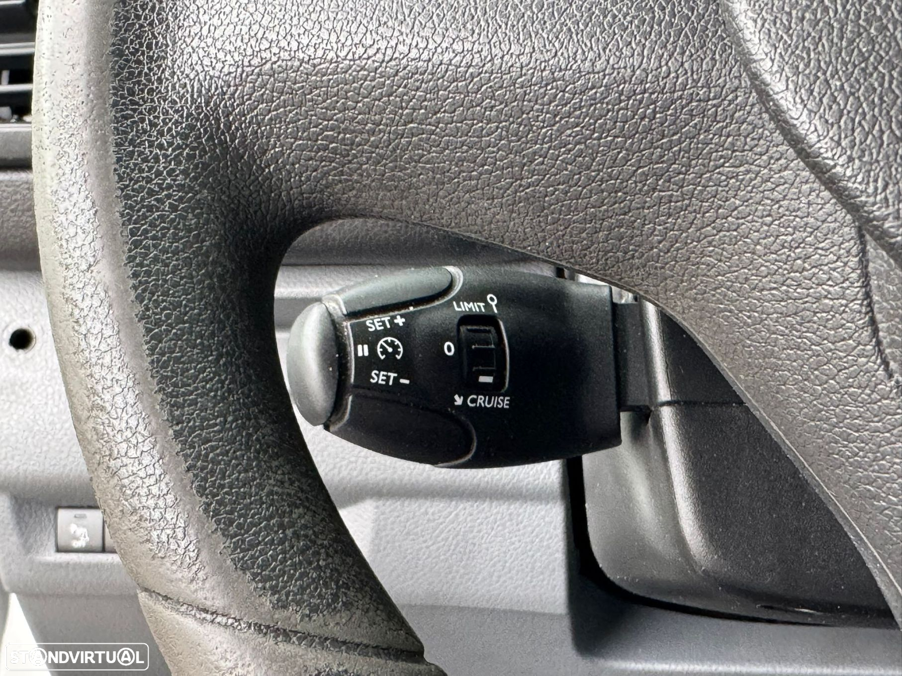 Peugeot Expert 2.0 BlueHDi L2H1 Semi-Vidrado - 28