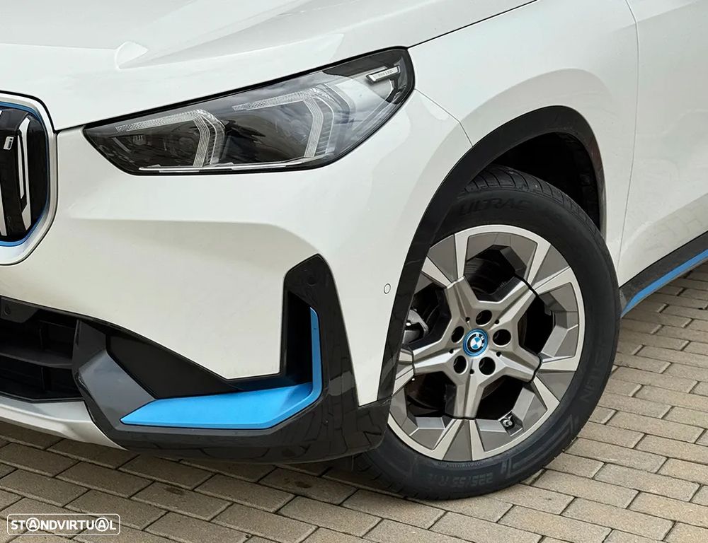 BMW iX1 xDrive30 xLine - 6
