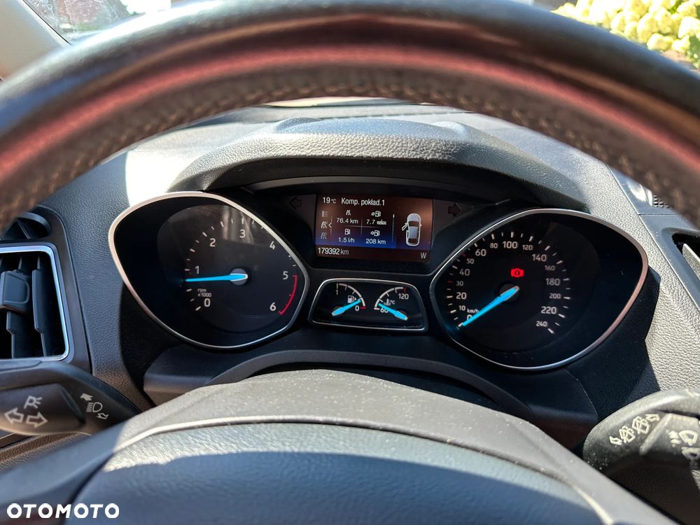 Ford Kuga - 9