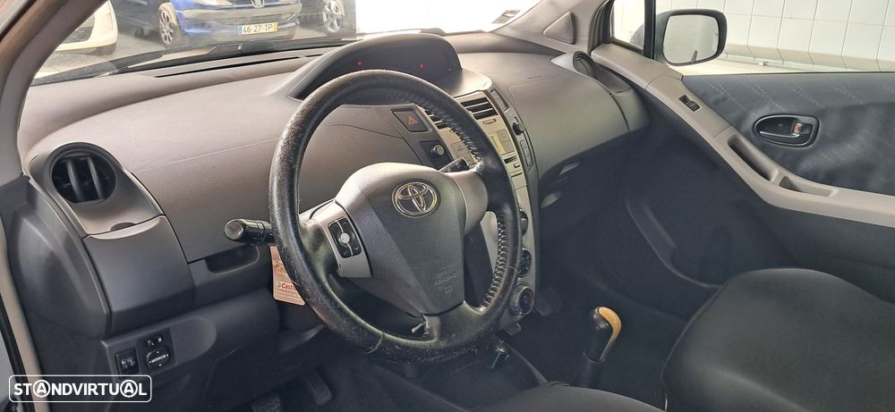Toyota Yaris 1.4 D-4D - 5