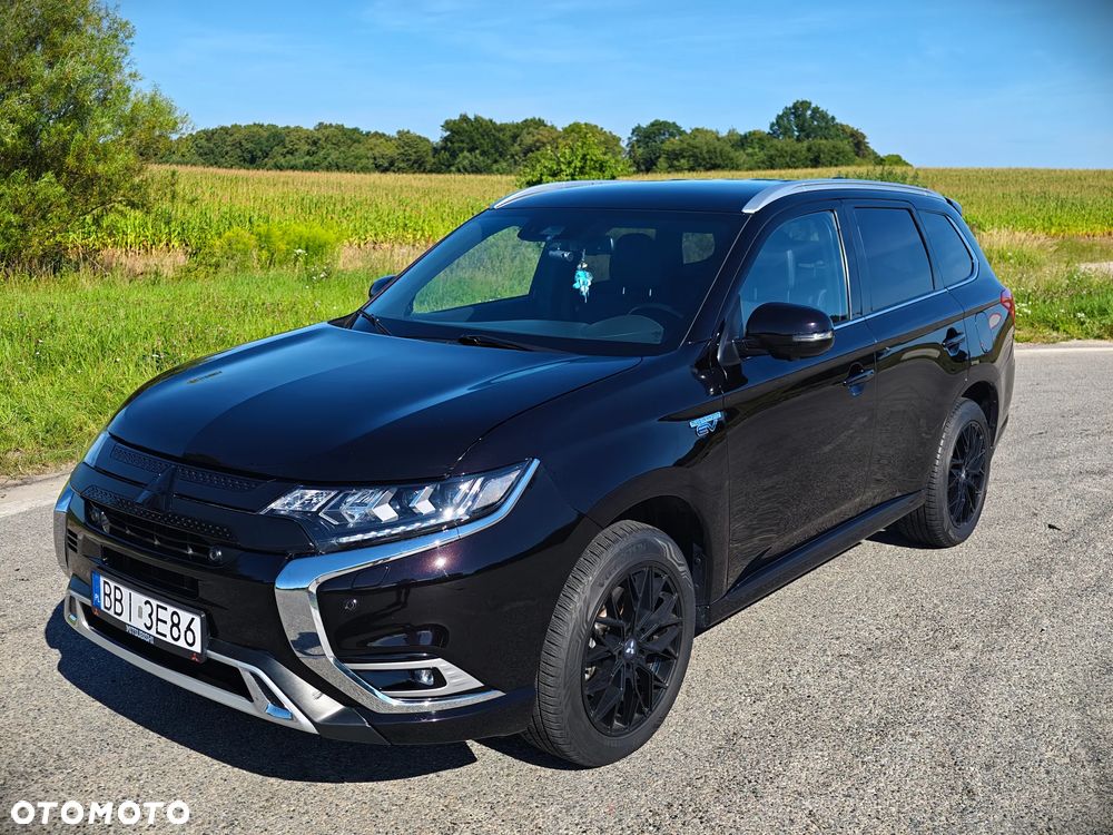 Mitsubishi Outlander - 1