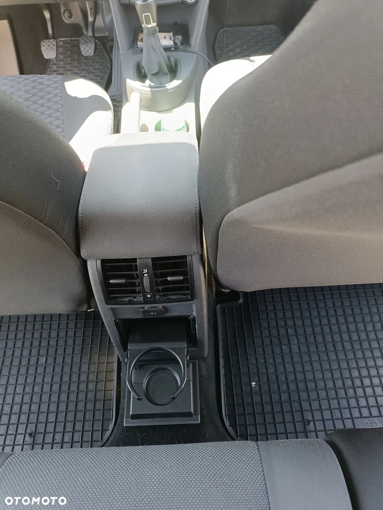 Volkswagen Caddy Comfortline - 12