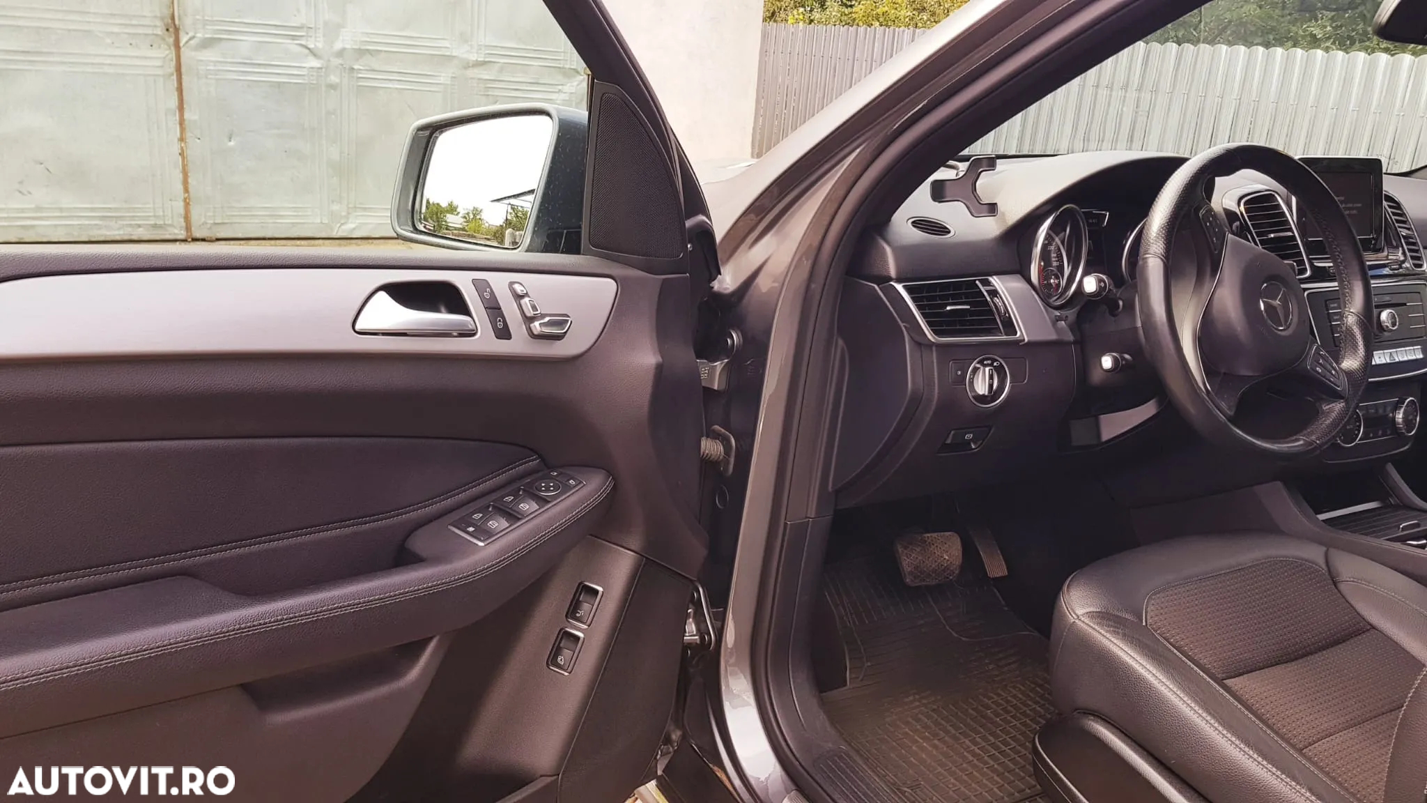 Mercedes-Benz GLE 250 d 4Matic 9G-TRONIC AMG Line - 5