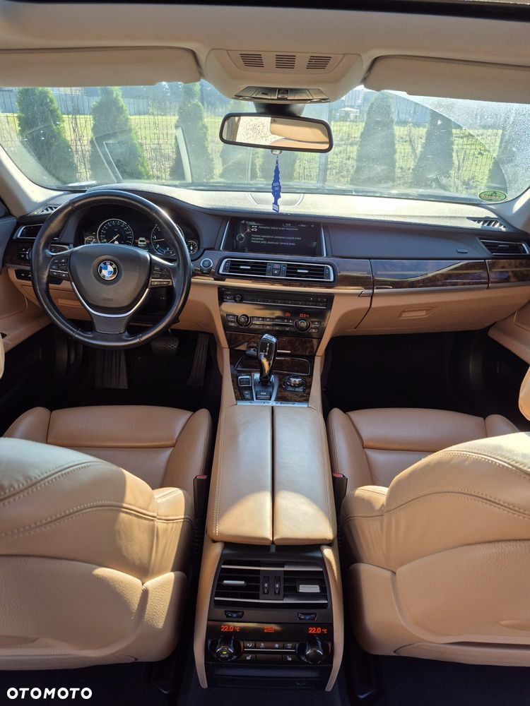 BMW Seria 7 730d xDrive - 17