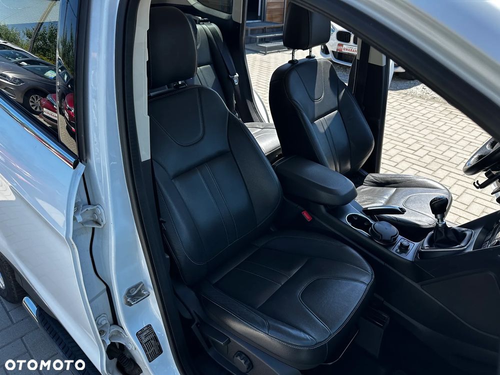 Ford Kuga - 20