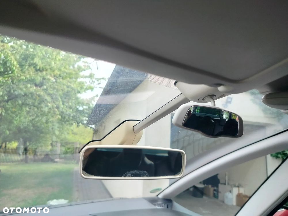 Citroën C4 Grand Picasso 1.6 e-HDi FAP EGS6 (7-Sitzer) Exclusive - 40