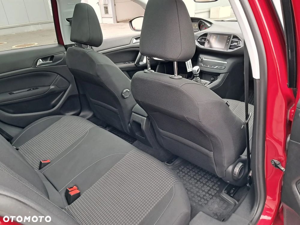 Peugeot 308 1.2 PureTech GPF Allure Pack S&S - 28
