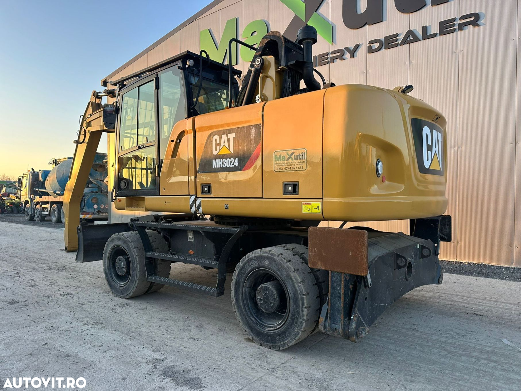 Cat M 3024 Excavator pe Roti - 8