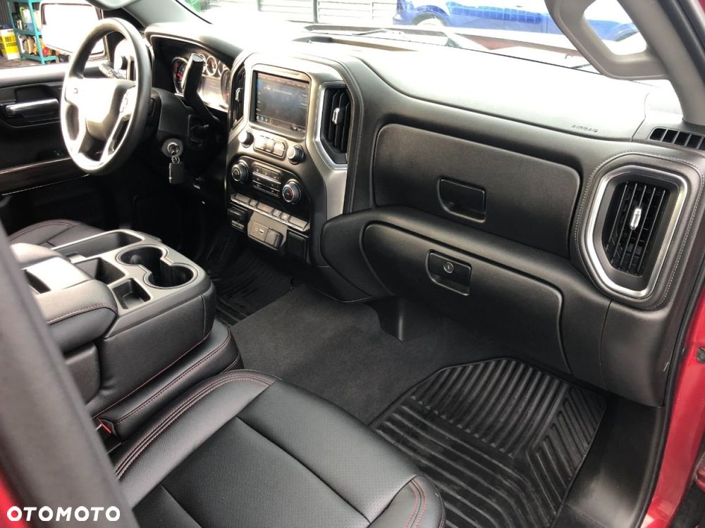 Chevrolet Silverado - 28