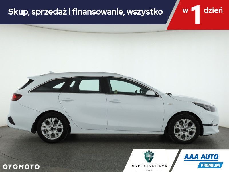 Kia Ceed - 8