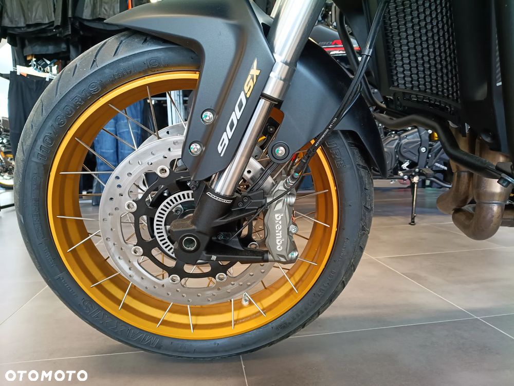 QJMOTOR SRT900SX - 8