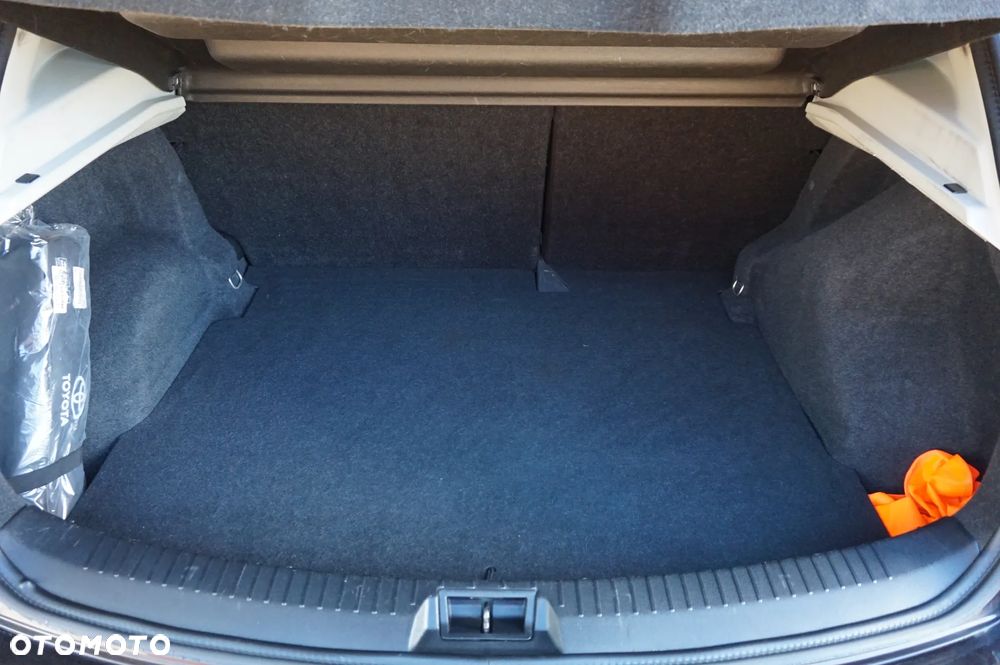 Nissan Qashqai 1.6 dCi TEKNA - 22