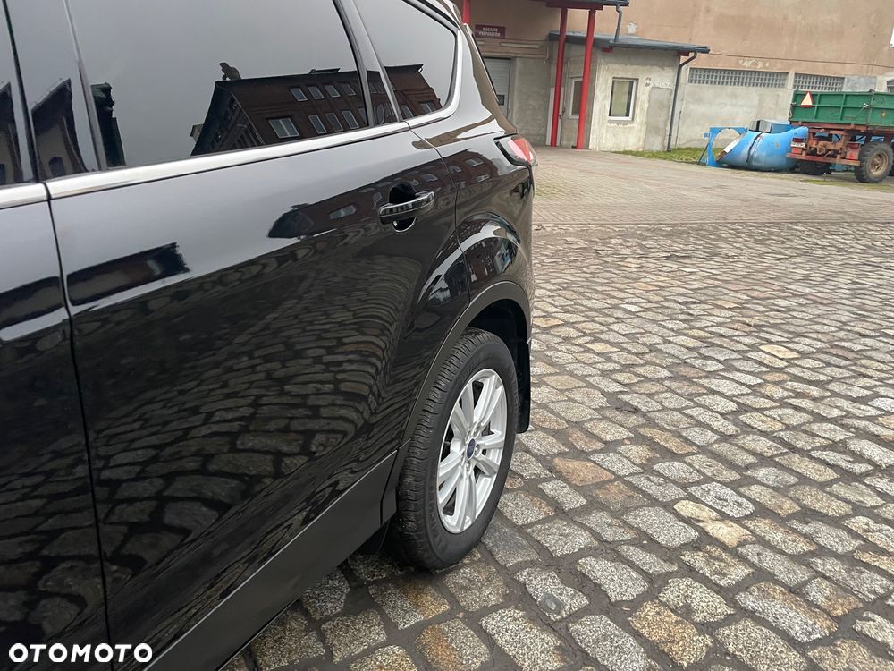 Ford Kuga 1.5 EcoBoost 2x4 Titanium - 13