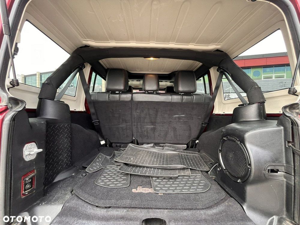 Jeep Wrangler - 22
