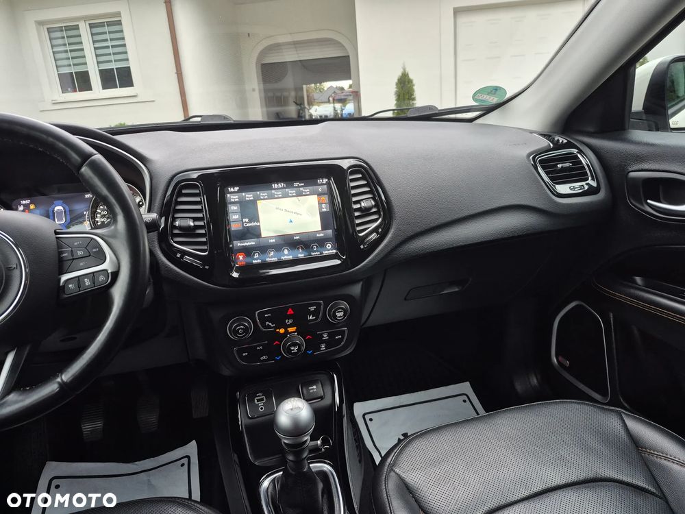 Jeep Compass 1.4 MultiAir Limited - 29