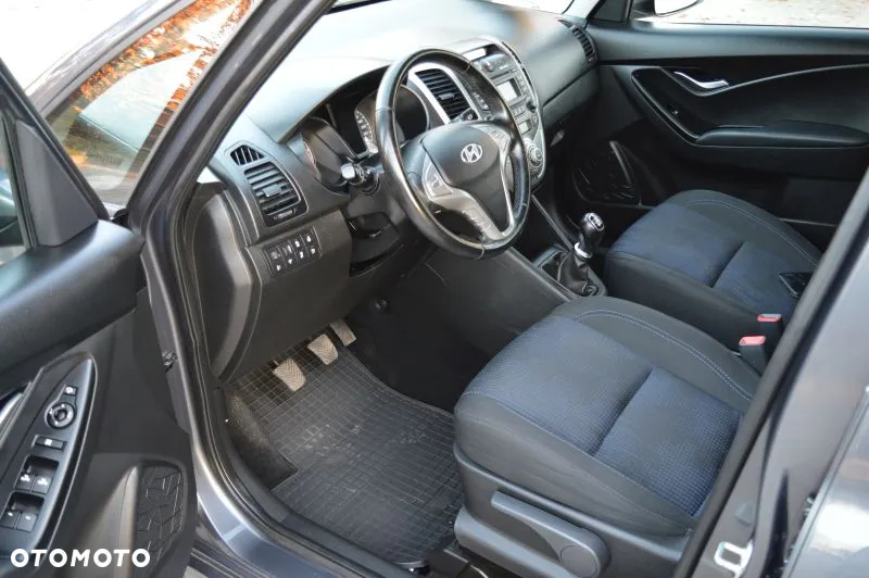 Hyundai ix20 - 10