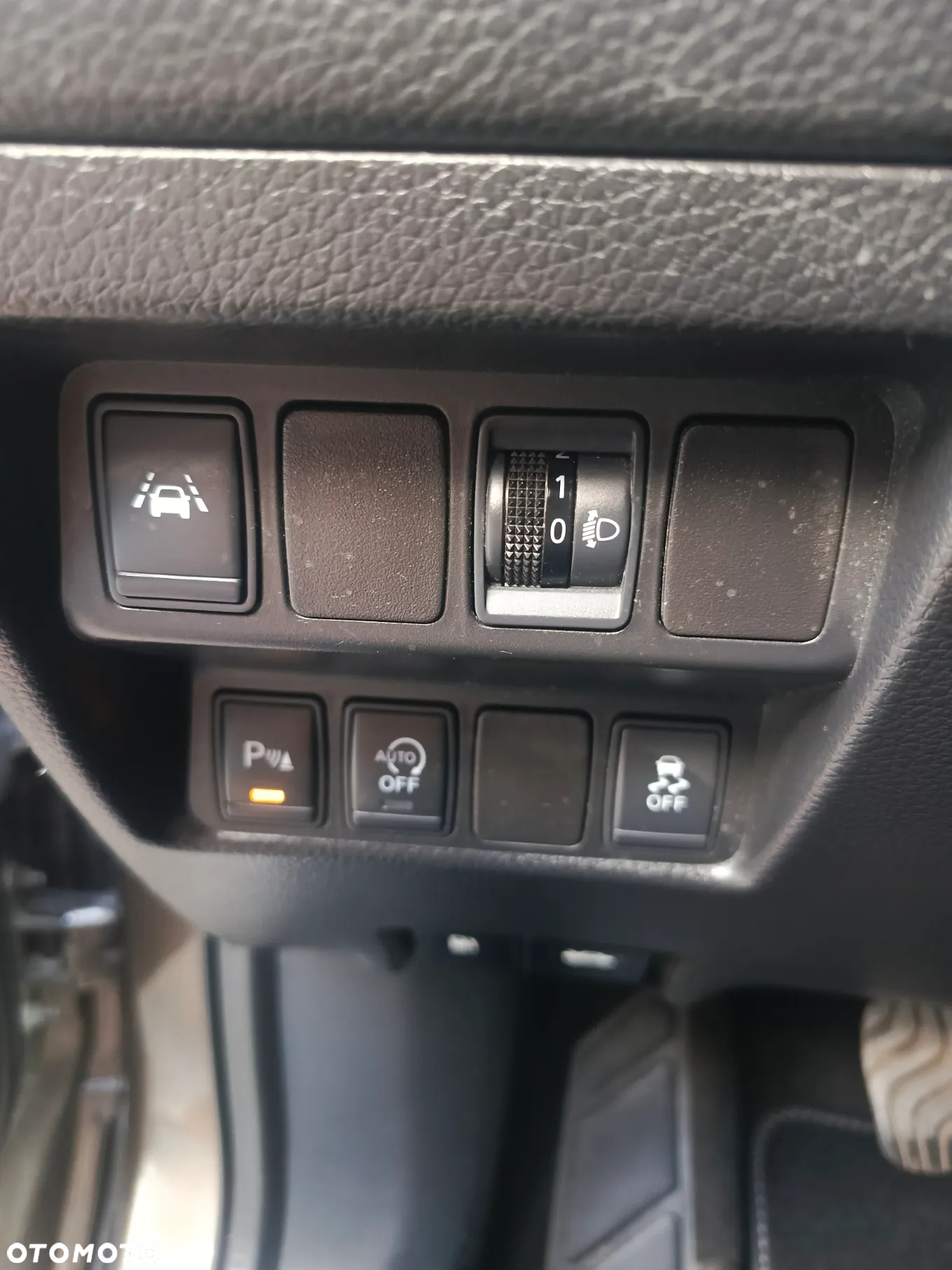 Nissan Qashqai 1.2 DIG-T N-Connecta EU6 - 18