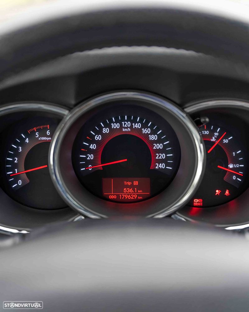 Kia Sorento 2.0 CRDi TX Tecto Panorâmico - 23