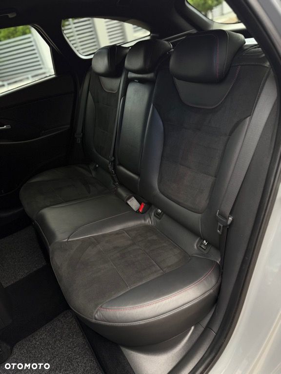 Hyundai i30 1.6 CRDI 48V-Hybrid DCT N-Line - 8