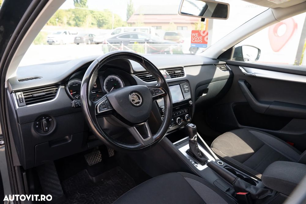 Skoda Octavia 1.6 TDI DSG Ambition - 9