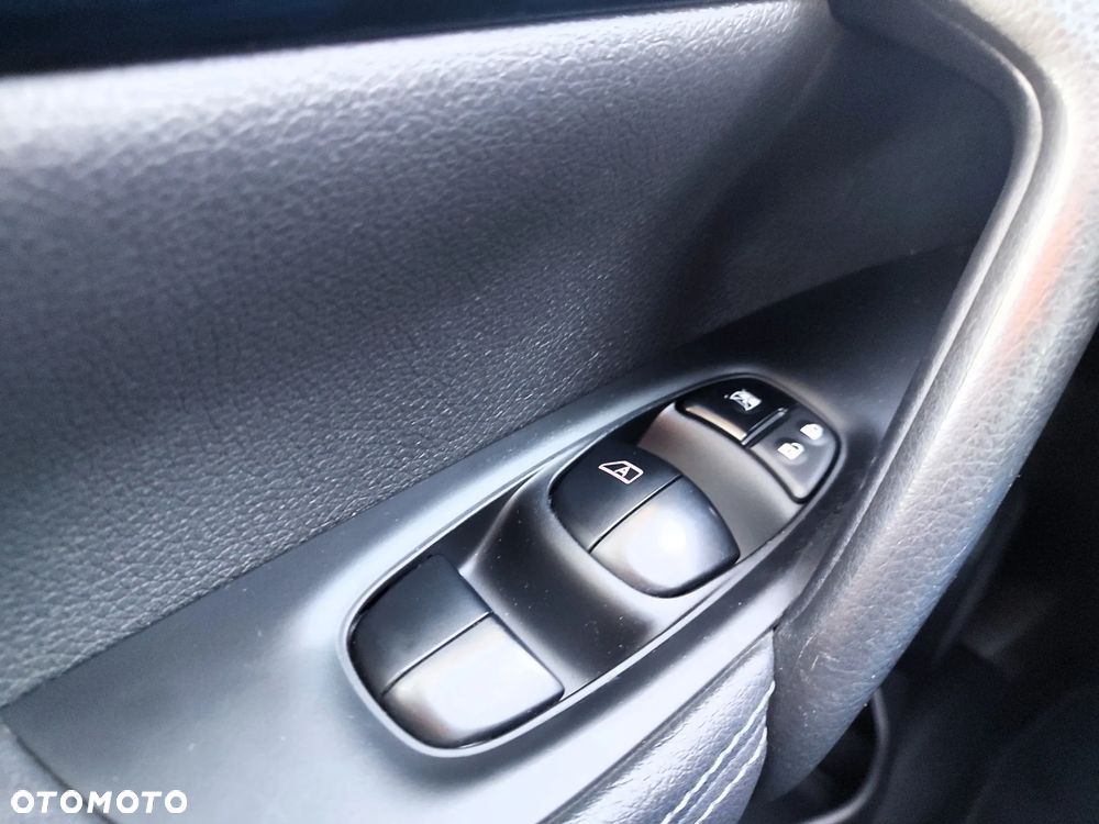 Nissan Qashqai 1.6 DIG-T Tekna - 26