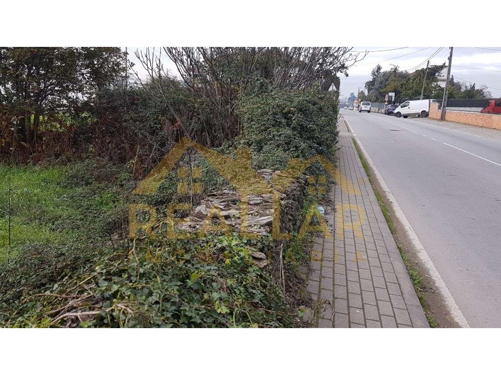 Terreno em Ribeirão - Vila Nova de Famalicão - Grande imagem: 2/4