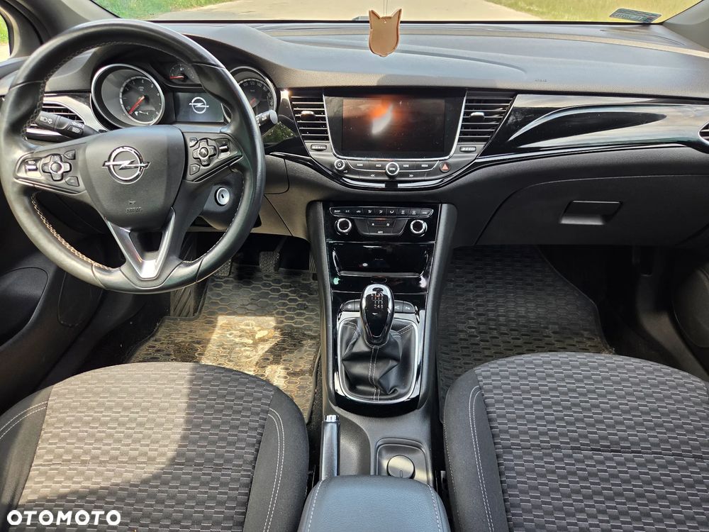 Opel Astra 1.6 T Dynamic S&S - 12