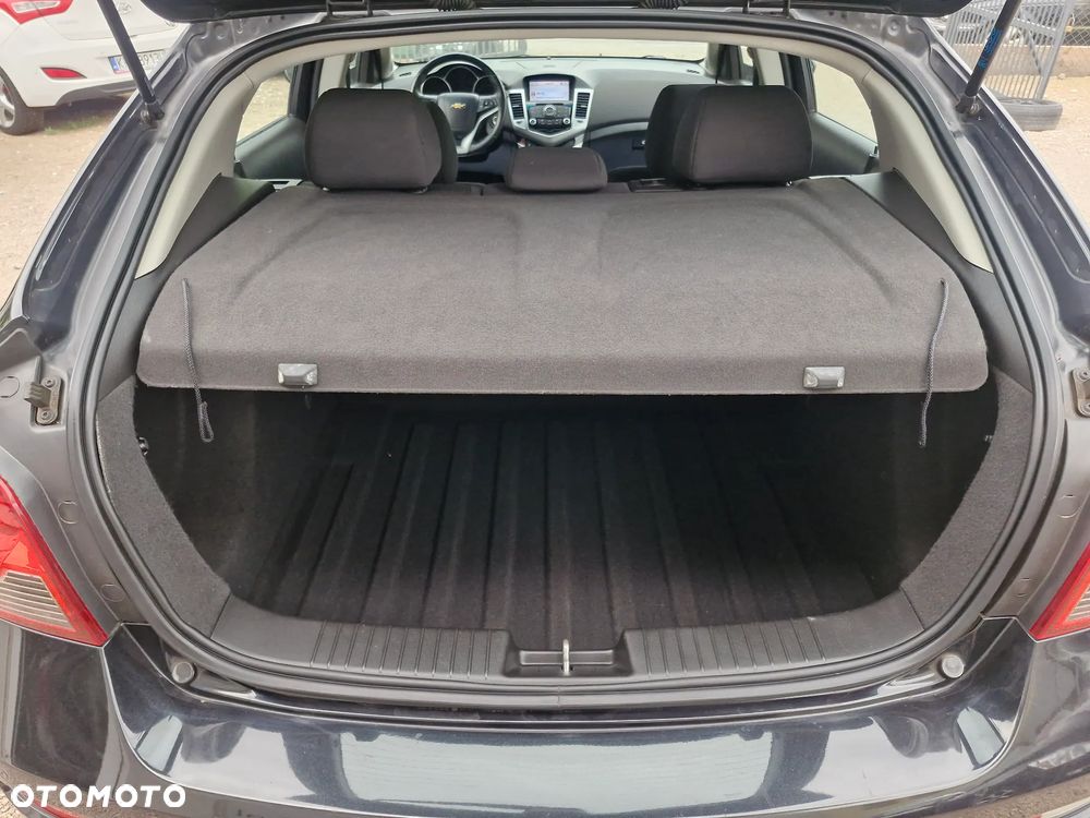 Chevrolet Cruze 1.6 LT+ - 27