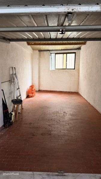 GARAGEM PARA VENDA 18m Massama (perto Mercadona) - Grande imagem: 4/7