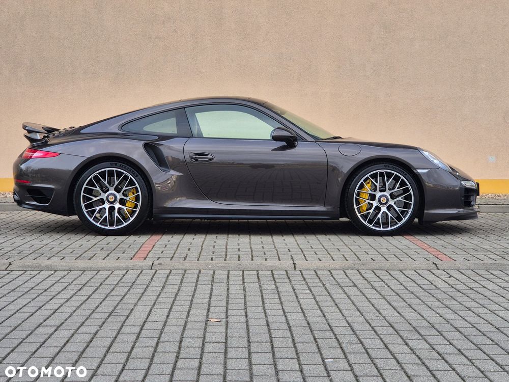 Porsche 911 Turbo S - 19