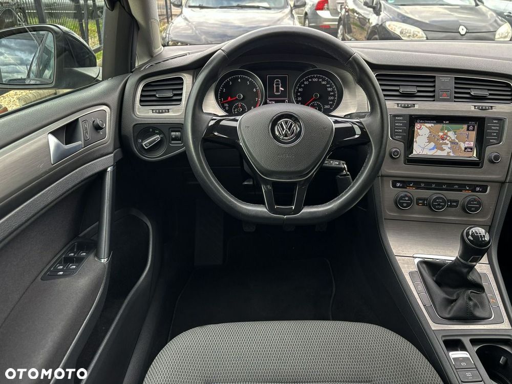Volkswagen Golf 1.4 TSI BMT Comfortline - 26