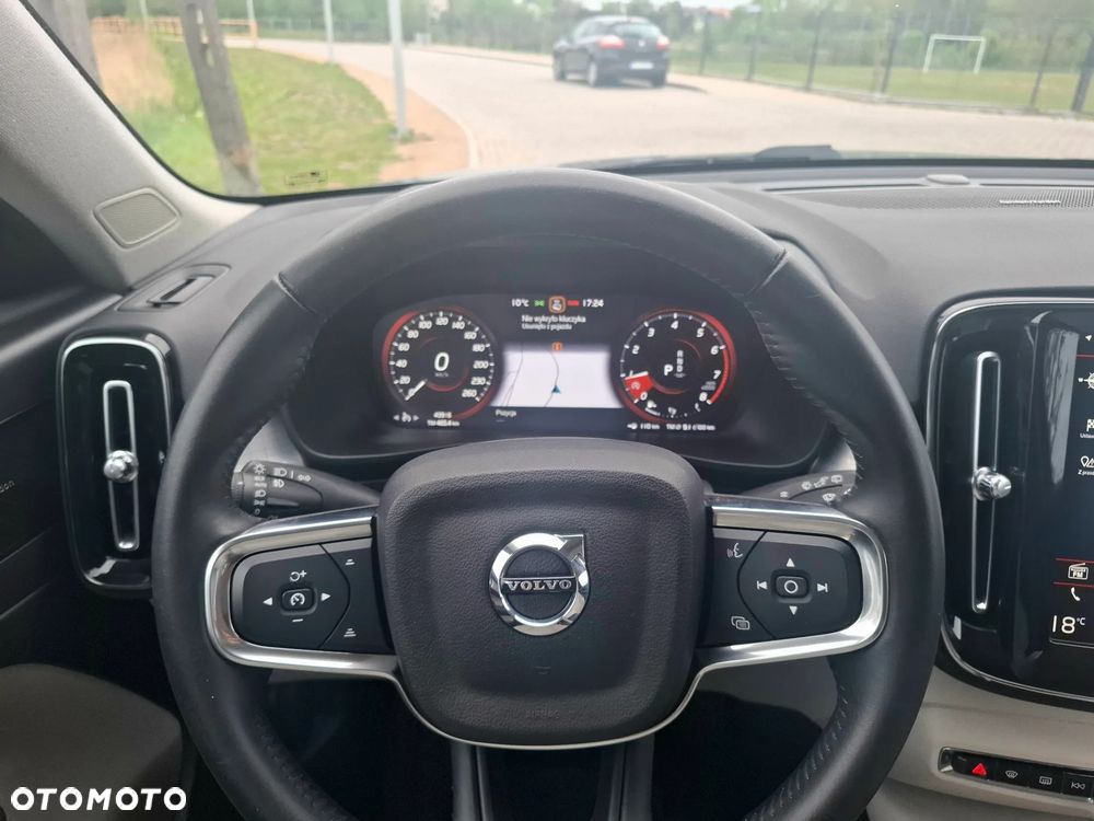 Volvo XC 40 T5 AWD Geartronic Momentum Pro - 19
