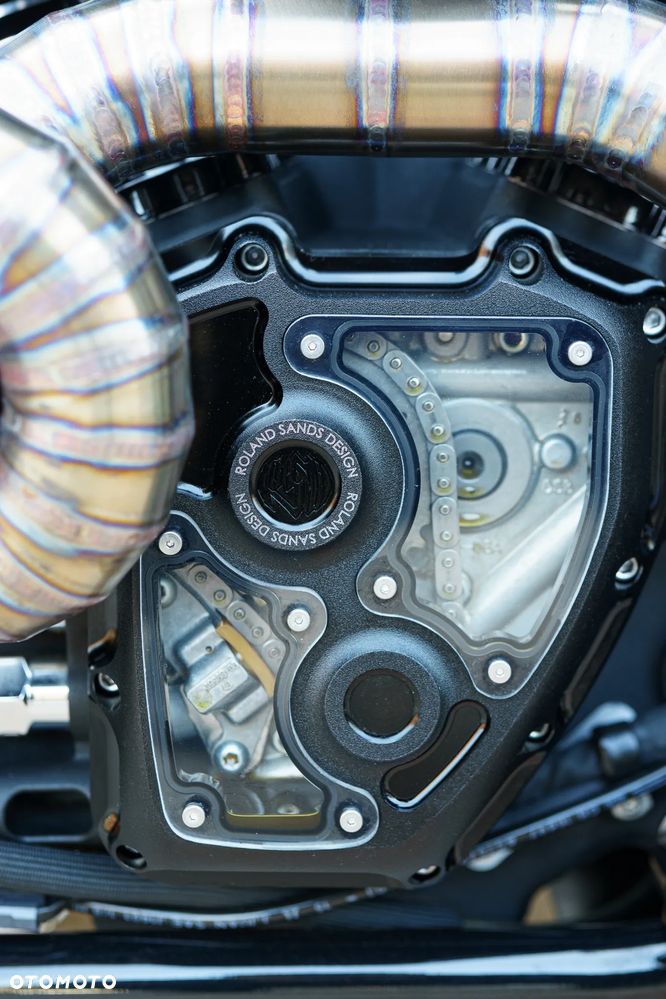 Harley-Davidson Softail Breakout - 15