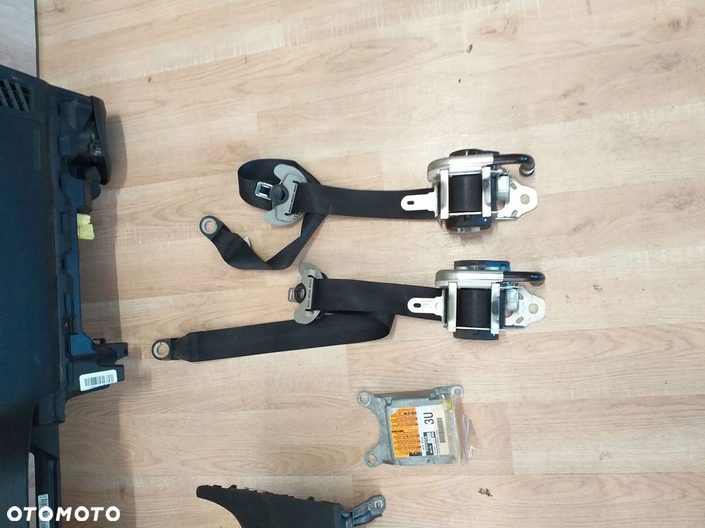 Toyota Prius C AQUA deska poduszka air bag pasy - 5