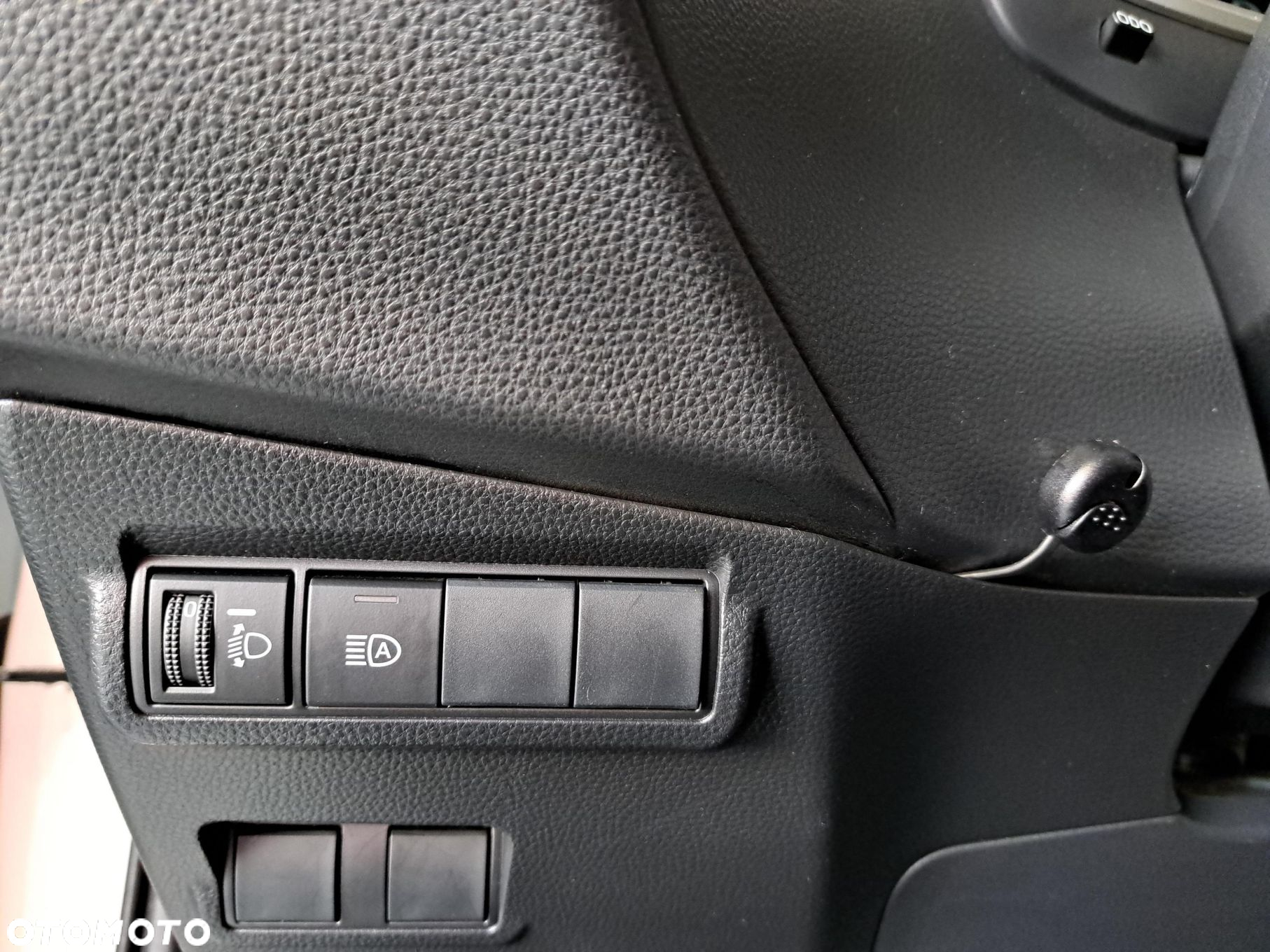 Toyota Corolla Cross 2.0 Hybrid Comfort - 24