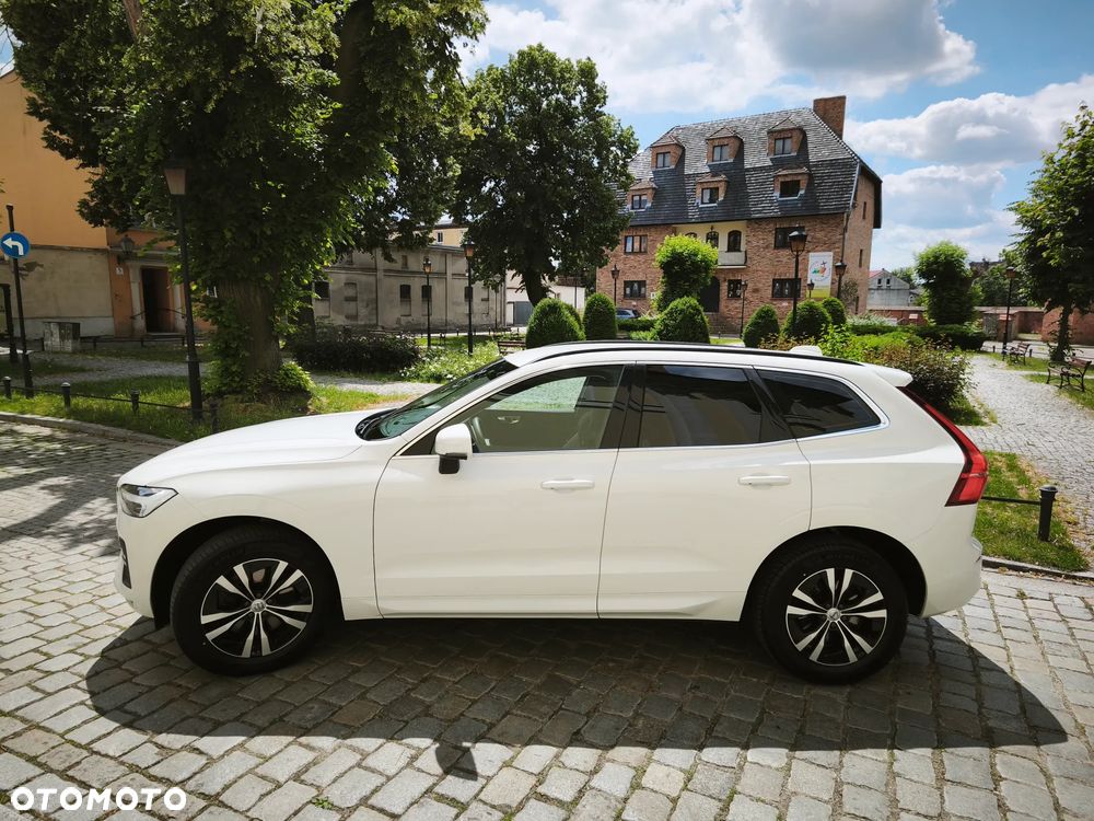 Volvo XC 60 B4 B Momentum Pro - 23