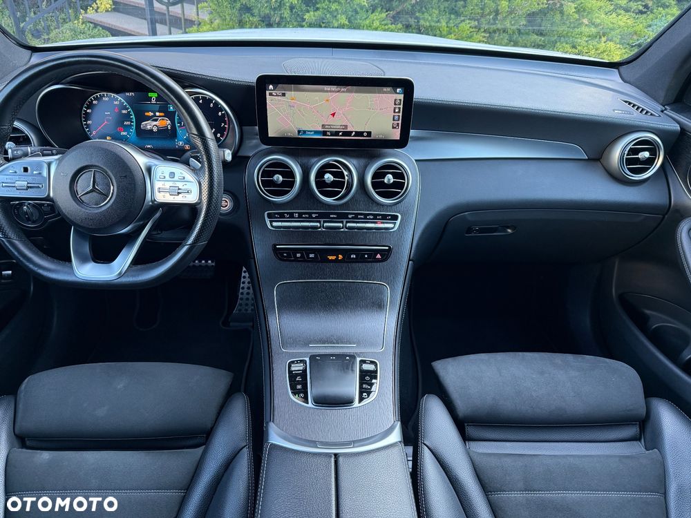 Mercedes-Benz GLC 200 4Matic 9G-TRONIC AMG Line Plus - 18