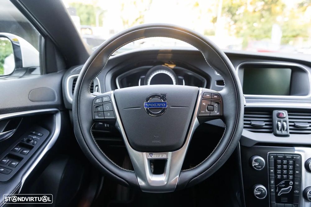 Volvo V40 1.6 D2 R-Design - 19