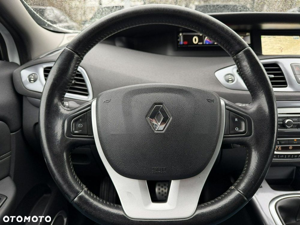 Renault Scenic 1.6 dCi Bose - 12