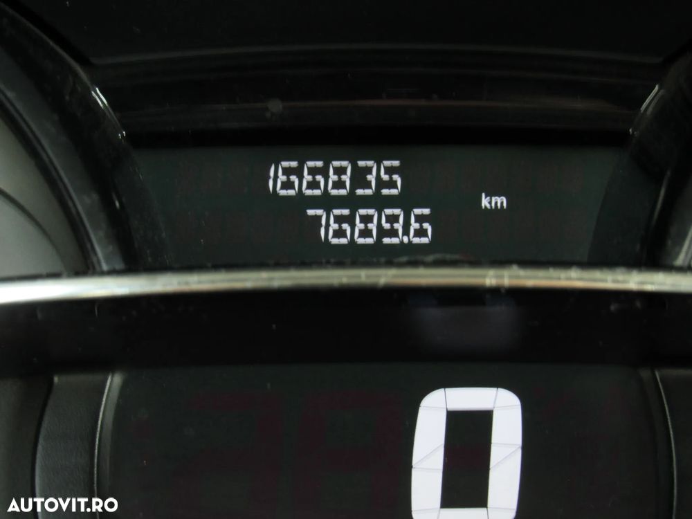 Renault Clio 1.5 dCi 75 Authentique - 14