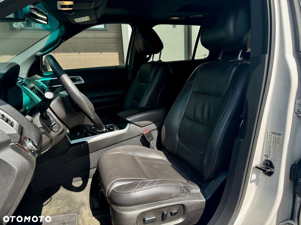 Ford Explorer - 17