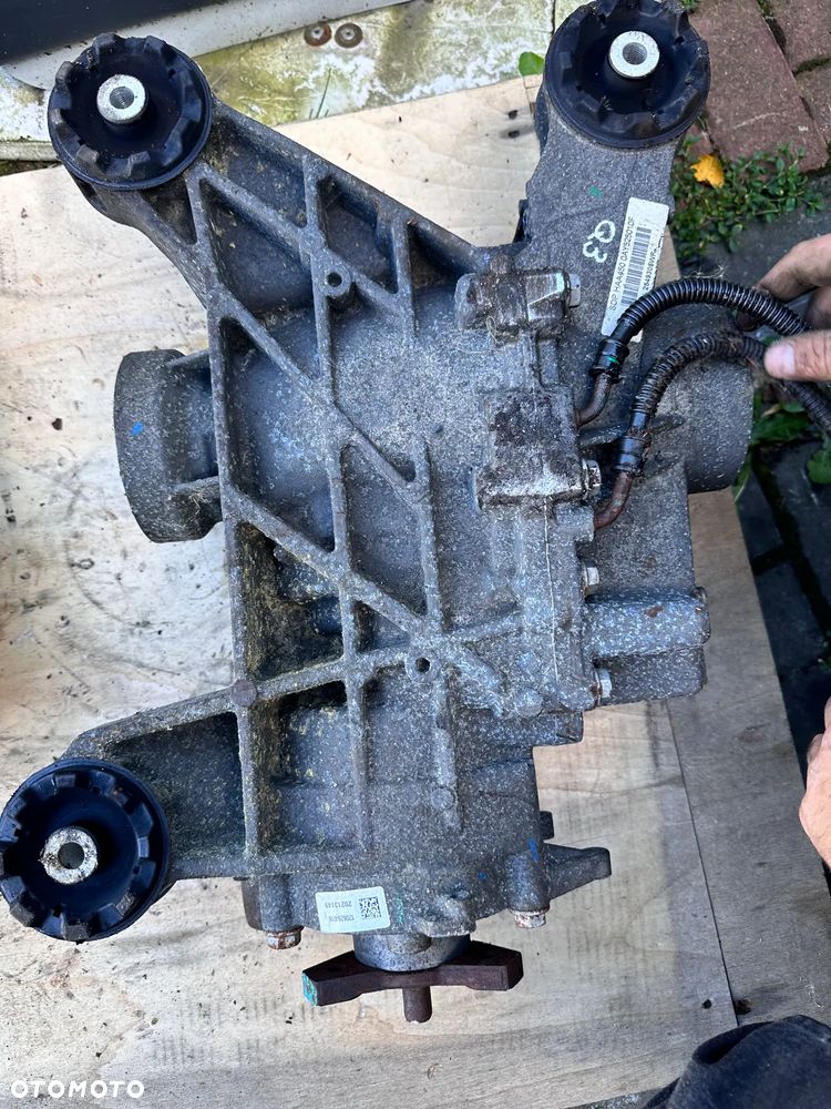 Most mechanizm różnicowy tylnek osi Audi Q3 VW TIGUAN 0AY525010F - 1