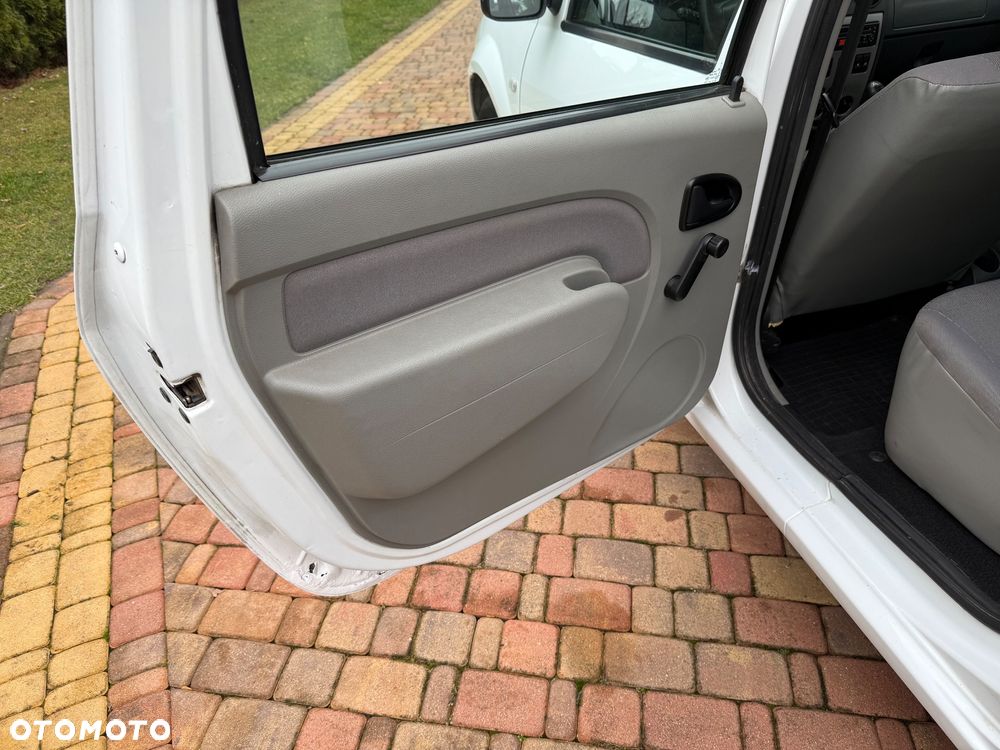 Dacia Logan 1.6 Ambiance - 18