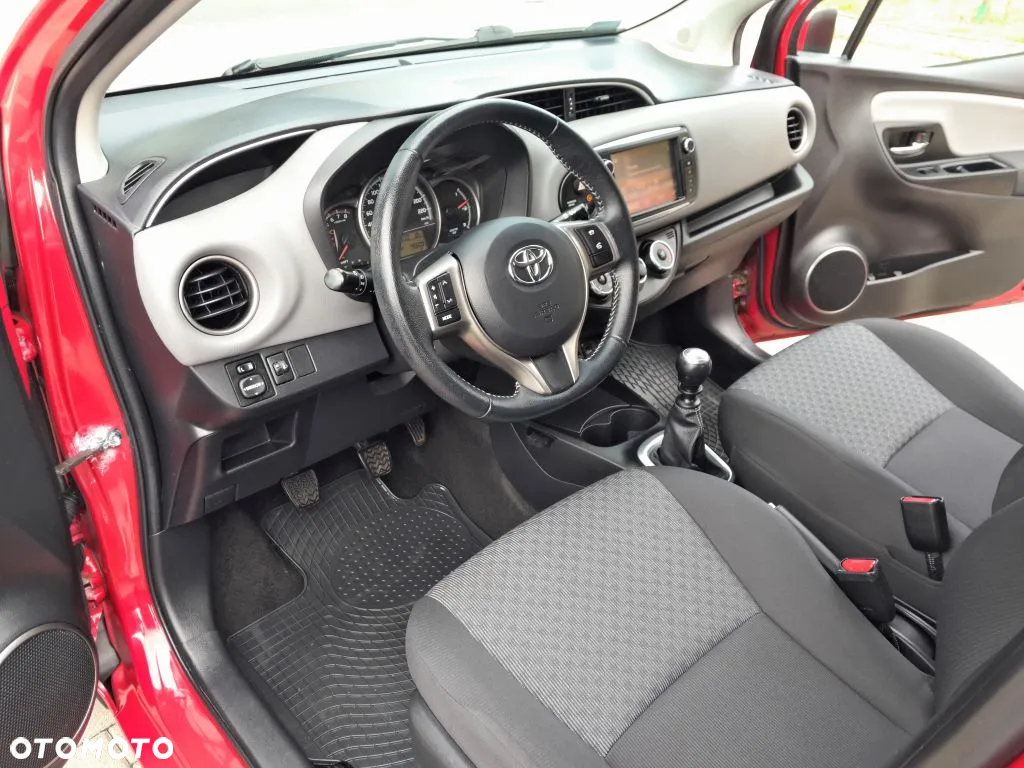 Toyota Yaris 1.33 Premium EU6 - 7