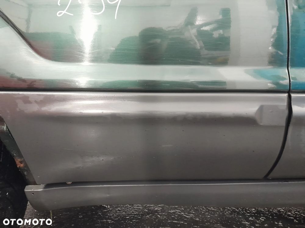 SUBARU FORESTER 2 LIFT DRZWI PRAWE TYLNE PRAWY TYŁ KOLOR: 2J4 - 4
