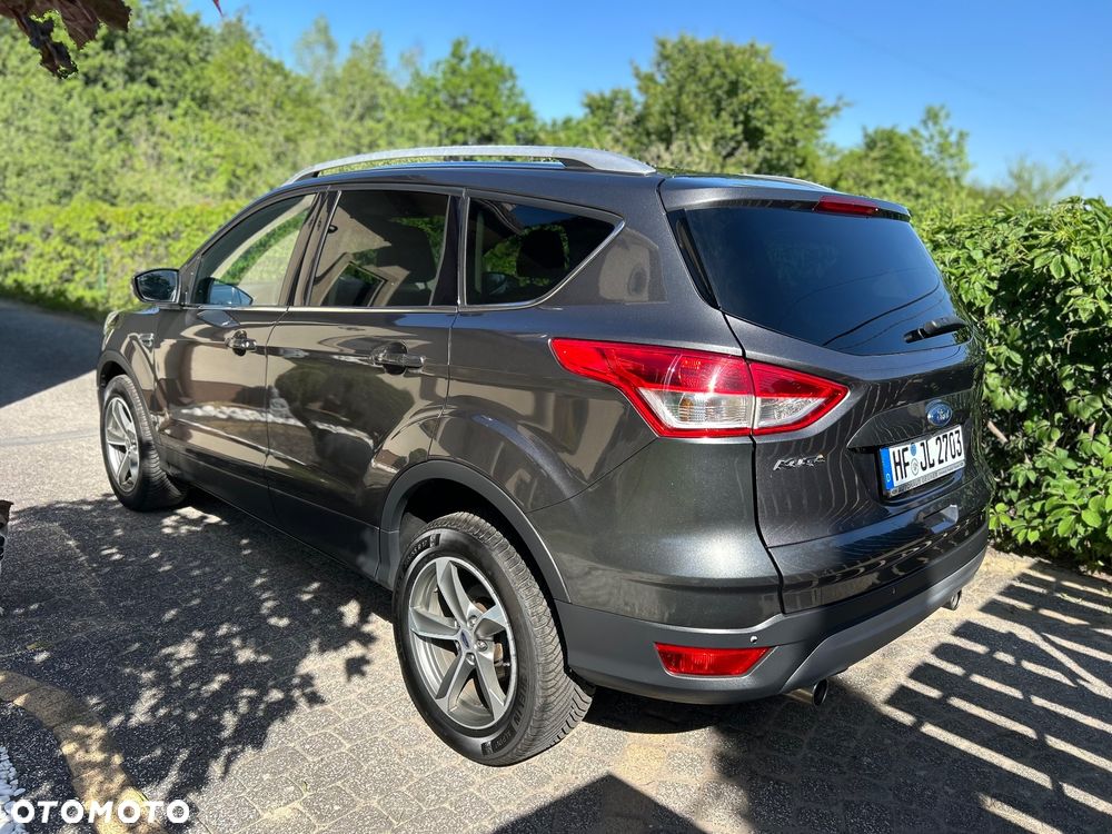 Ford Kuga 2.0 TDCi 2x4 Titanium - 12
