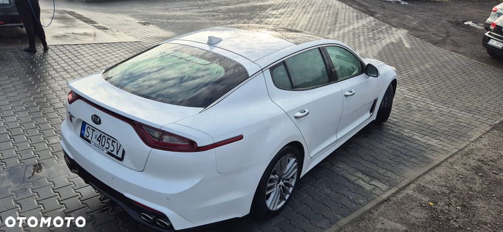 Kia Stinger 2.0 T-GDI L - 9