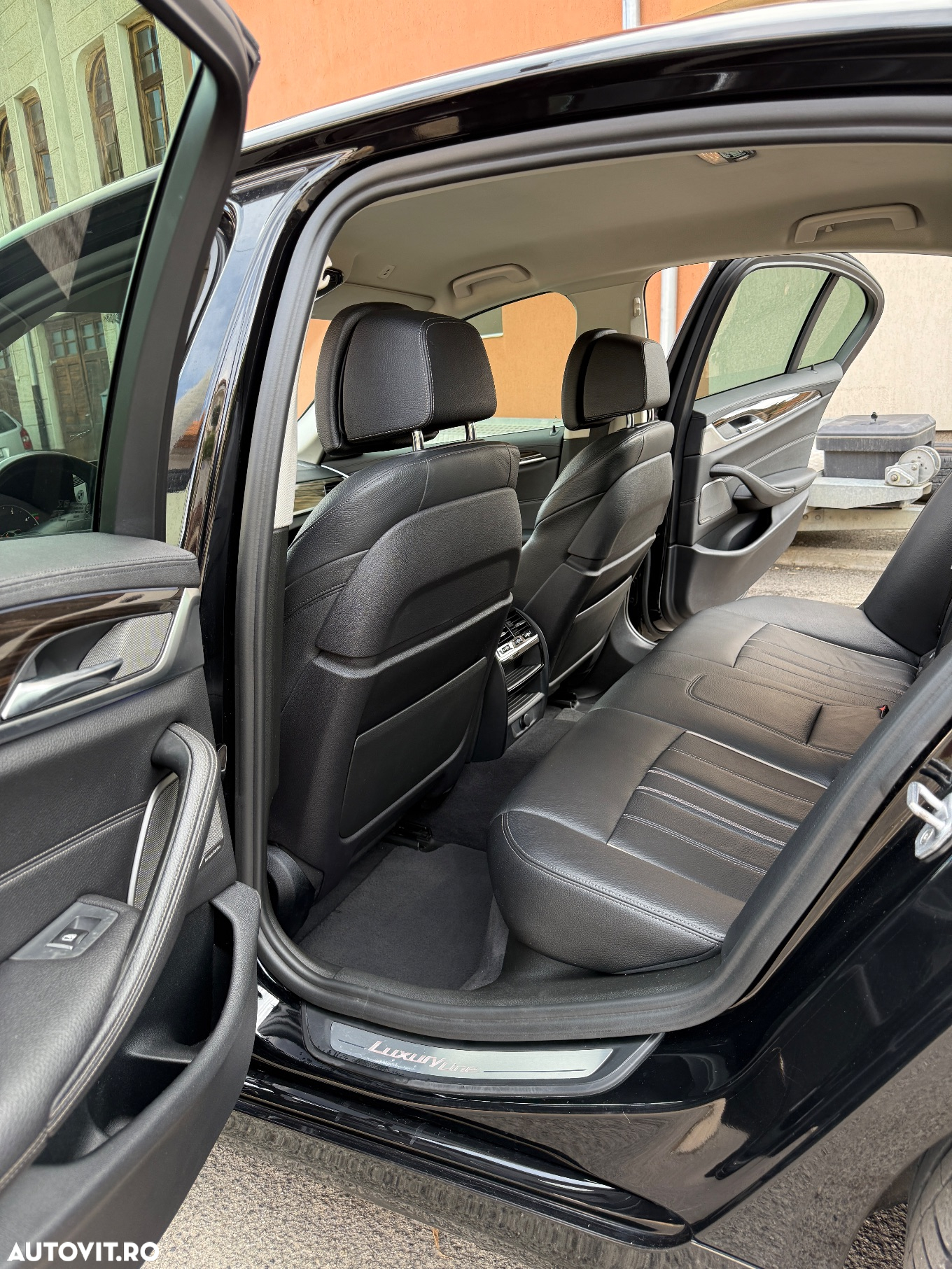 BMW Seria 5 520d AT - 9