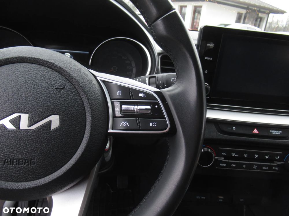 Kia Ceed 1.5 T-GDI M - 14